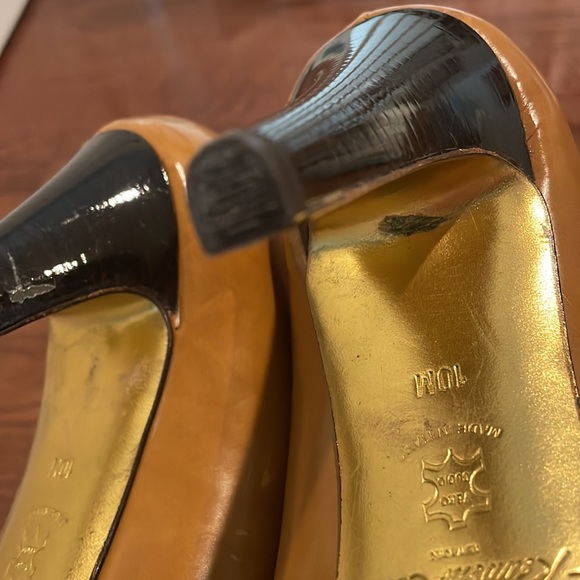 Kenneth Cole New York Size 10 Womens Tan Heels - Picture 8 of 8